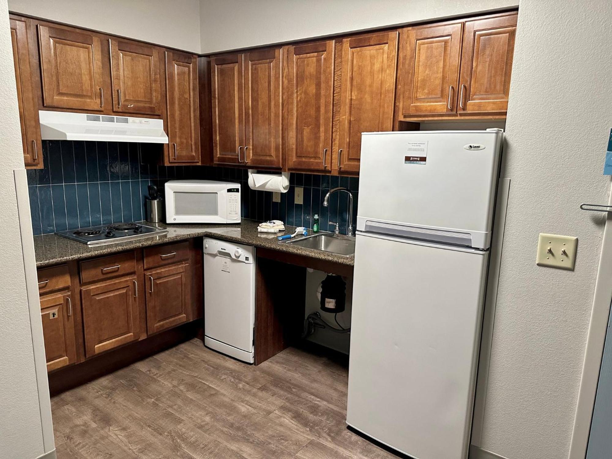 Staybridge Suites Milwaukee West-Oconomowoc By Ihg Ngoại thất bức ảnh