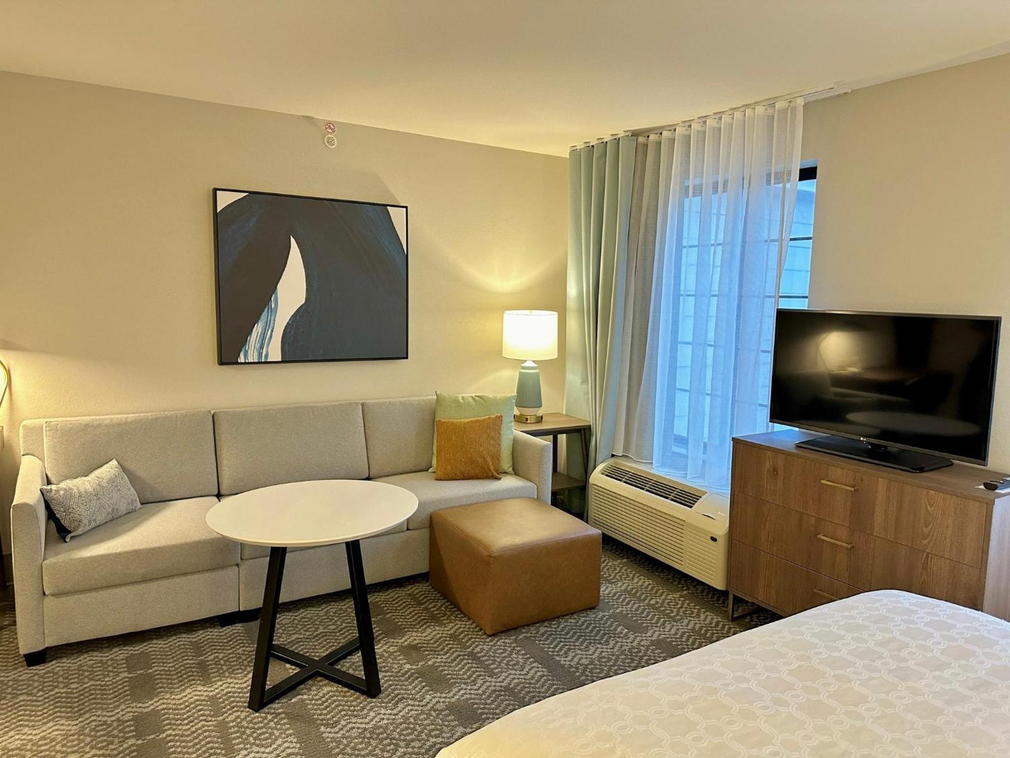 Staybridge Suites Milwaukee West-Oconomowoc By Ihg Ngoại thất bức ảnh